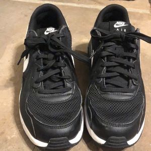 Air max excee size 8 black white and grey